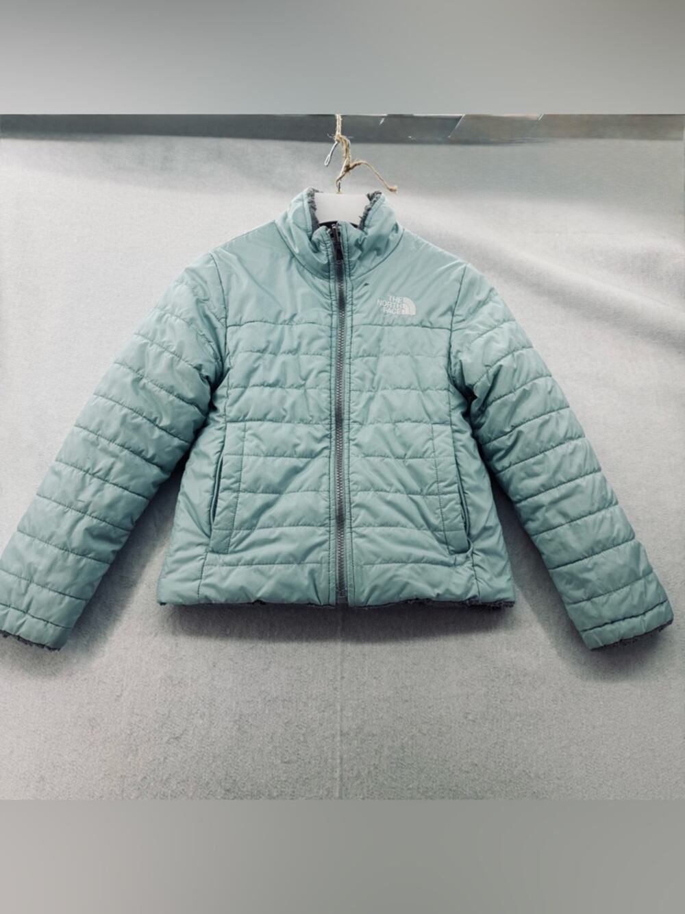 Girls The North Face Reversible Puffer Jacket XS (6) Mossbud and Grey Faux Fur